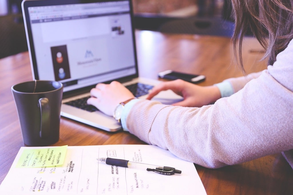 Quand externaliser le support client pour gagner en réactivité